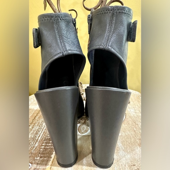 EUC Vince “Bringham” Heeled Sandal Booties in Grey. Near New Condition. Size 8 - Picture 5 of 9